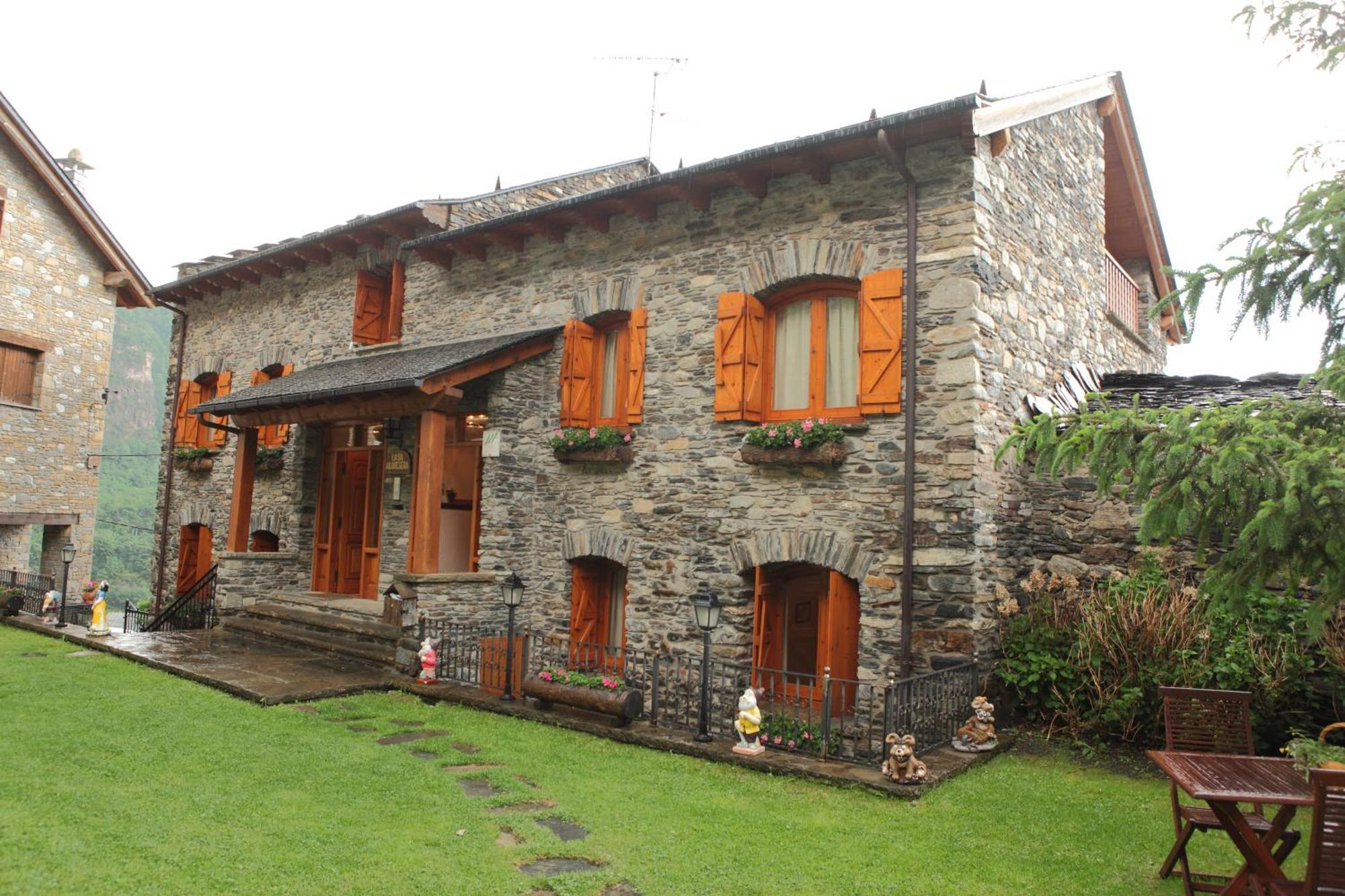 Apartamentos Alba Casa Alquesera Sahun Εξωτερικό φωτογραφία